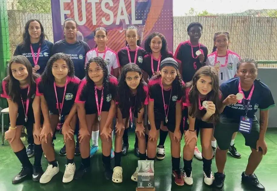 São Gonçalo do Rio Abaixo brilha nos Jogos Escolares com conquistas em medalhas