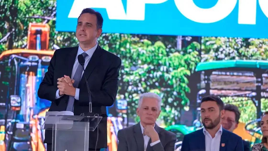 Senador Pacheco faz discurso e é apontado como pré-candidato em Minas