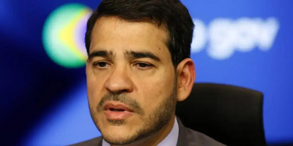 AGU aciona STF para contestar queda de decreto do IOF