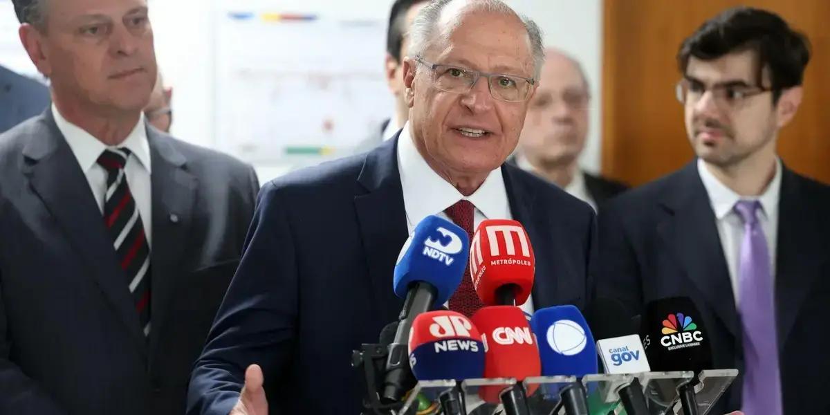Alckmin busca acordo com EUA para evitar aumento de tarifas