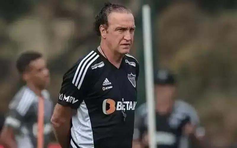 Atlético-MG e Flamengo se enfrentam no Maracanã neste domingo à noite