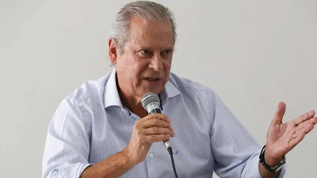 José Dirceu considera atual momento o mais difícil da história do Brasil
