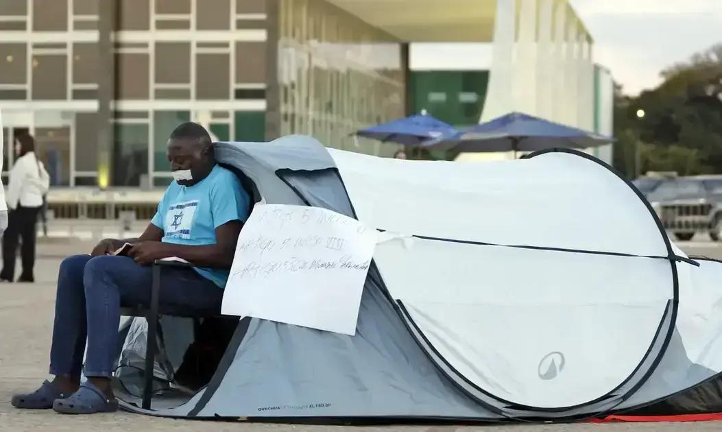 Ministro Alexandre de Moraes barre protesto de bolsonaristas na Praça dos Três Poderes