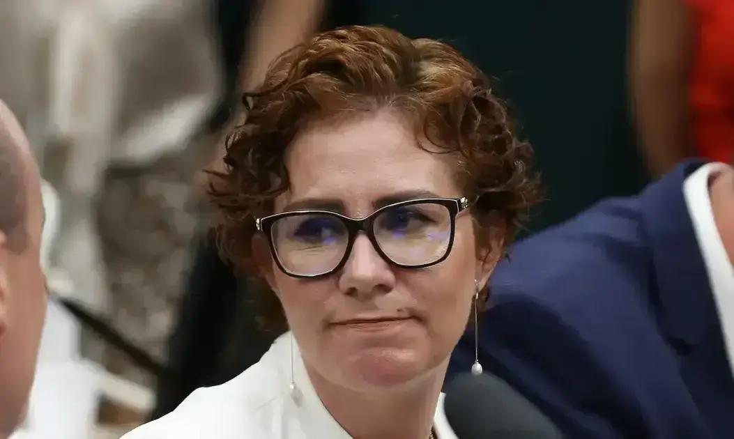 Ministro Moraes mantém prisão de Delgatti e condena Zambelli por invasão ao CNJ