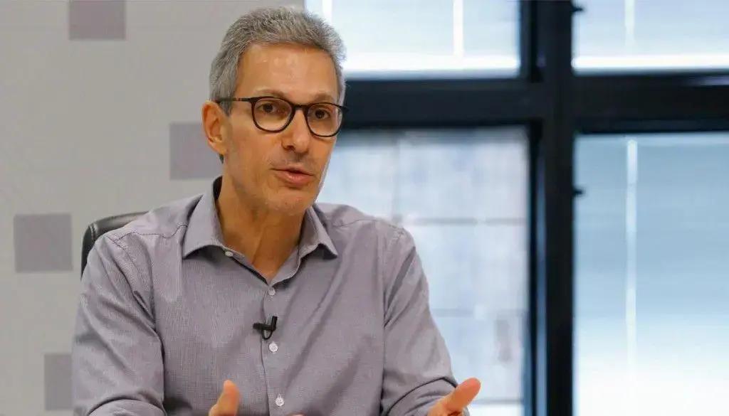 Romeu Zema critica governo federal e menciona ataques a Minas Gerais