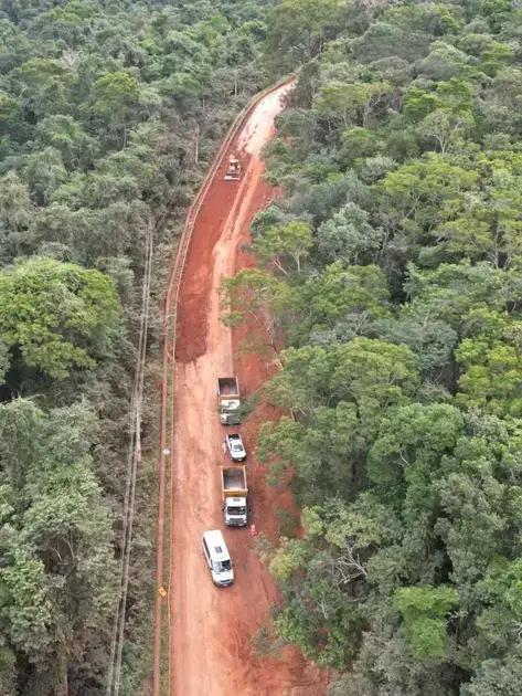 São Gonçalo do Rio Abaixo: Pavimentação da Estrada para Vargem da Lua Avança