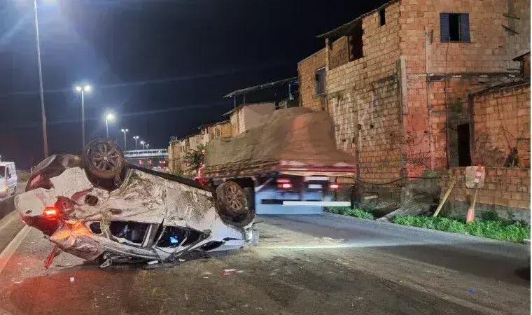 Acidente no Anel Rodoviário de BH: mulher morre e dois homens ficam feridos