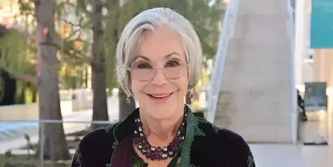 Alice Walton lança faculdade de medicina focada em ciência e bem-estar