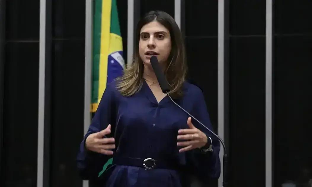 Deputada Camila Jara não está entre os denunciados por agressão a Nikolas