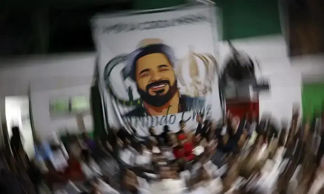 Homenagens emocionantes marcam despedida de Arlindo Cruz no Império Serrano