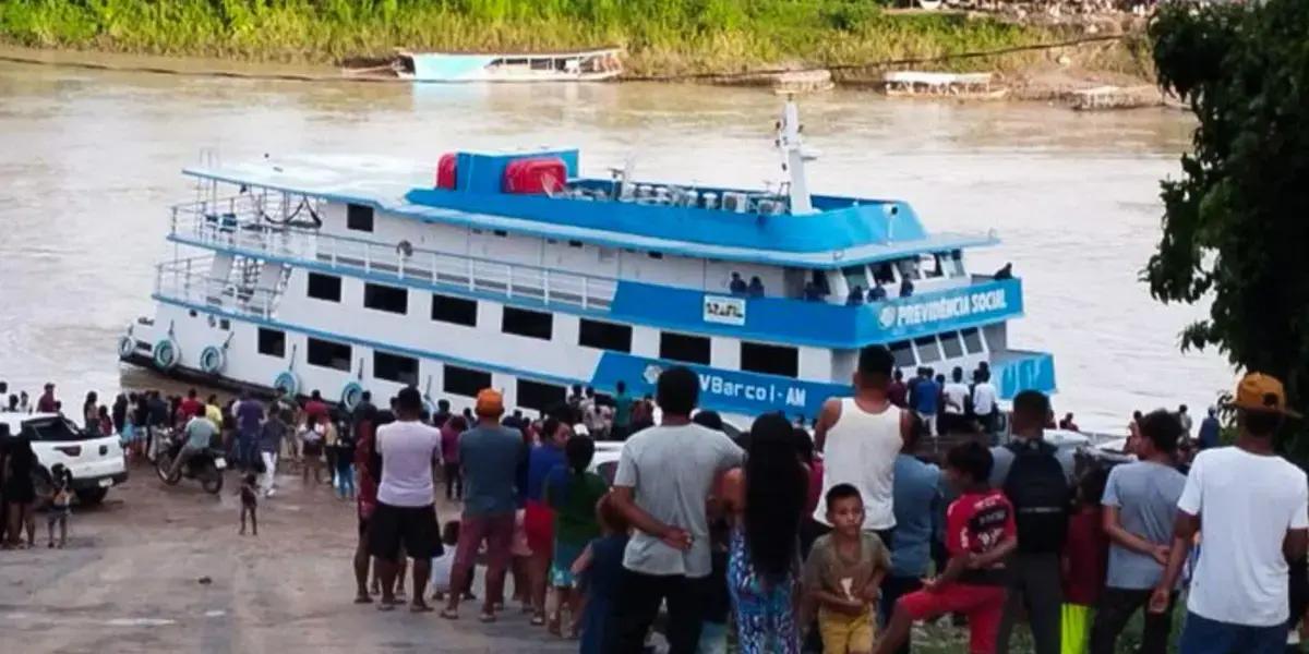 INSS implementa ação fluvial para informar aposentados na Amazônia sobre descontos