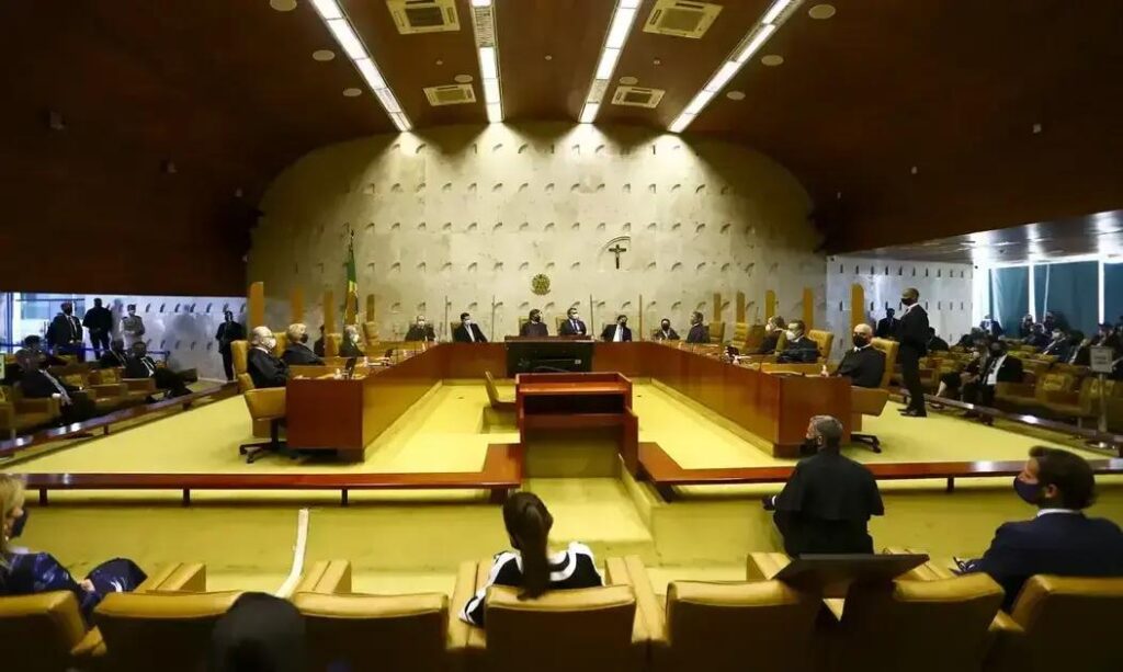 Pesquisa do Datafolha revela que 36% dos brasileiros reprovam STF