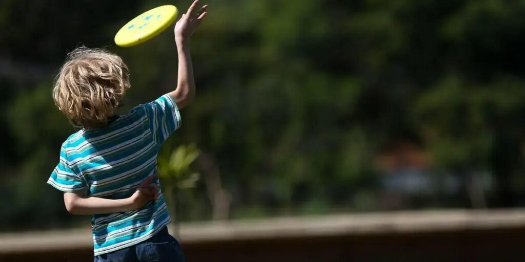 Pesquisa revela que 29% dos cuidadores de crianças ainda utilizam castigos físicos