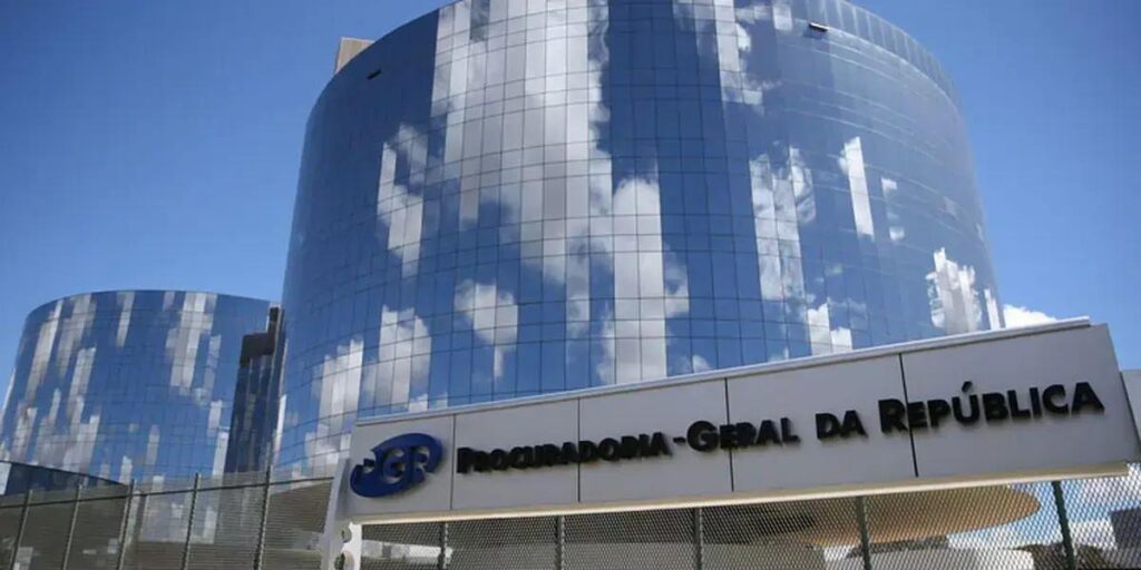 PGR Propõe Limitação ao Forú privilegiado Após Decisão do STF