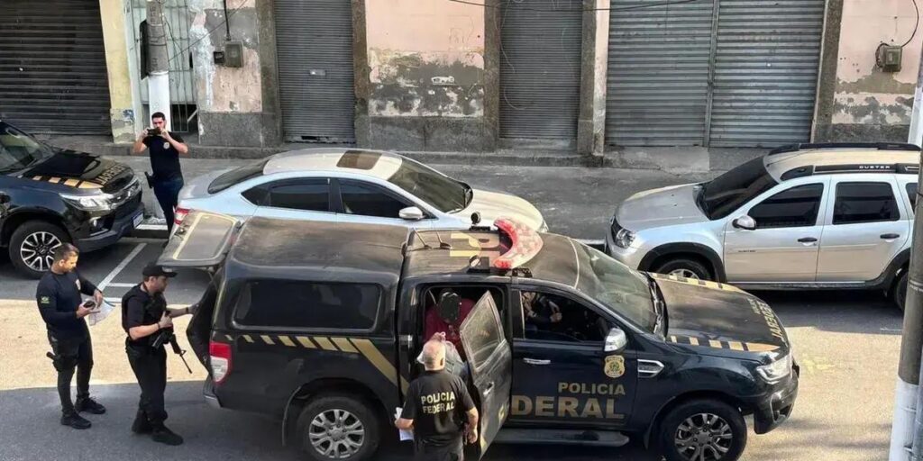 Polícia Federal detém 14 suspeitos em esquema de empresas de fachada