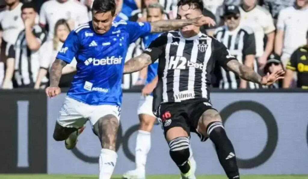 Rivais mineiros: Galo e Cruzeiro duelam por vaga na semifinal da Copa do Brasil