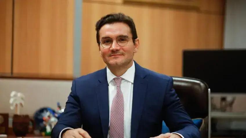 Senado aprova projeto que proíbe adultização de crianças na internet