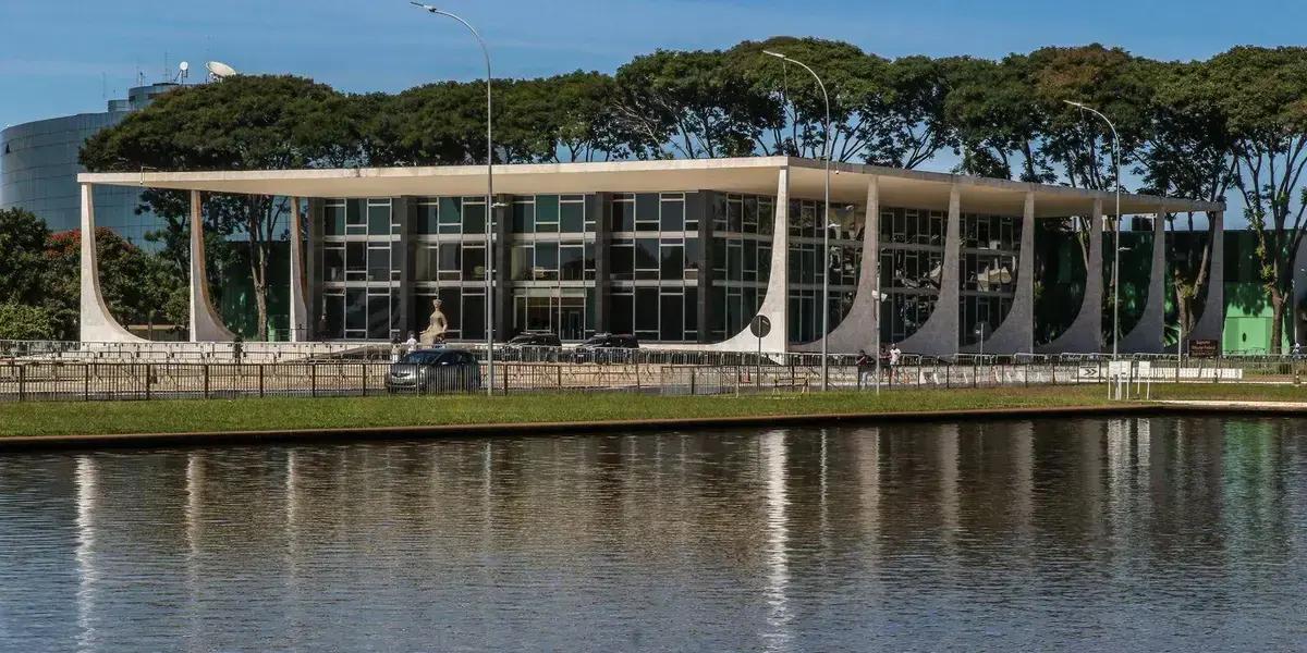 STF retoma julgamentos com trama golpista e nova presidência neste semestre