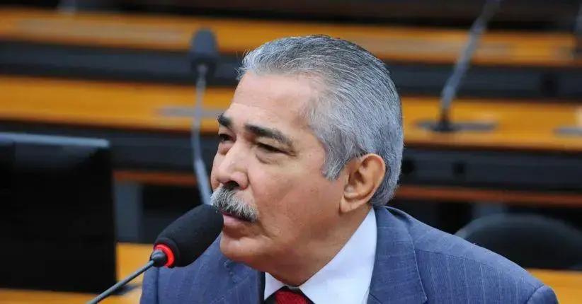 Deputado petista de MG recua e gera debate sobre PEC da Blindagem