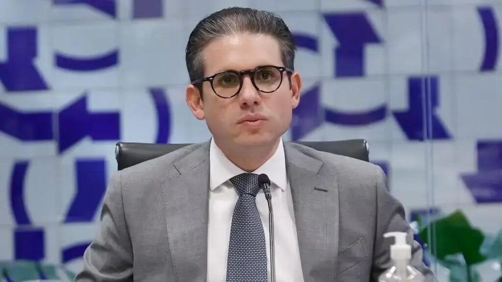 Hugo Motta esclarece votação do Imposto de Renda e desvincula pautas