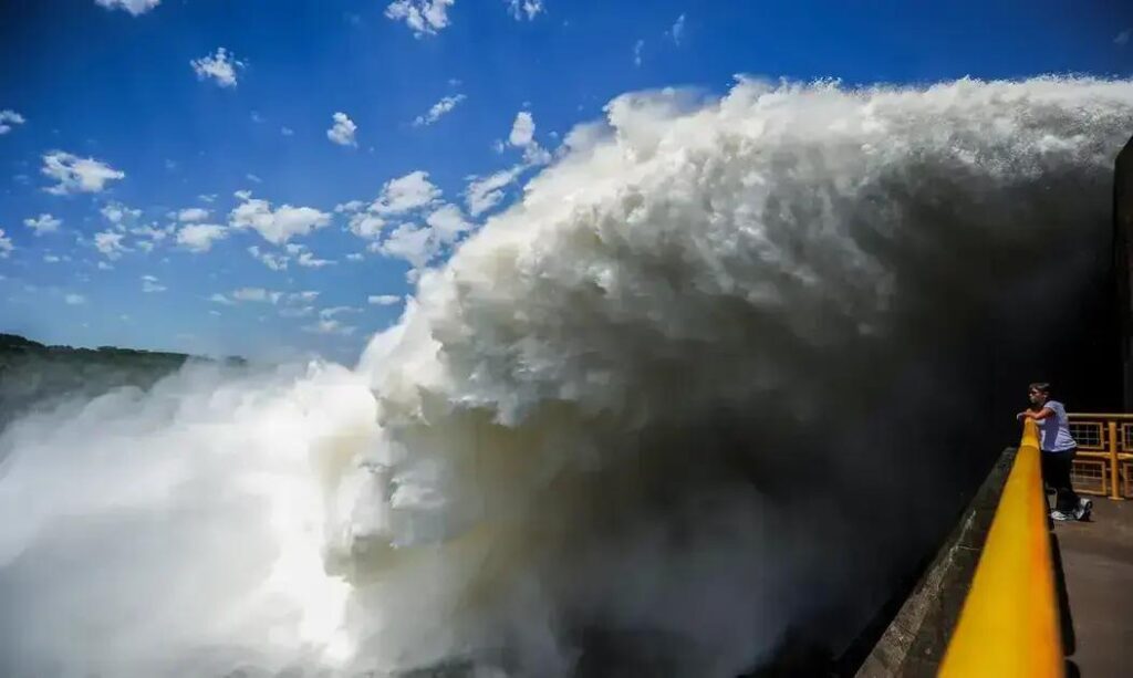 Itaipu atinge 3,1 bilhões de MWh: um marco histórico na produção de energia