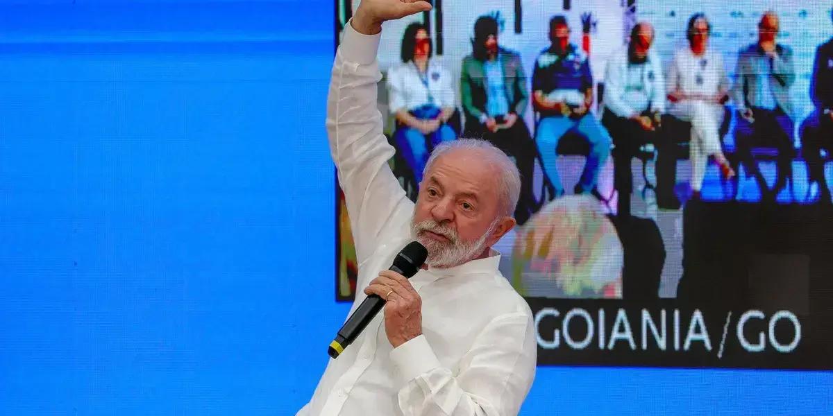 Lula destaca importância do SUS e propõe mutirão de atendimentos