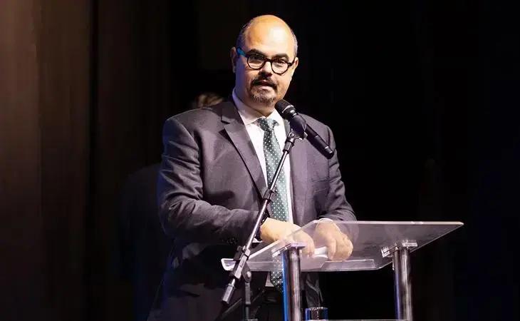 Mateus Simões se une ao PDS para concorrer ao governo de Minas em 2024