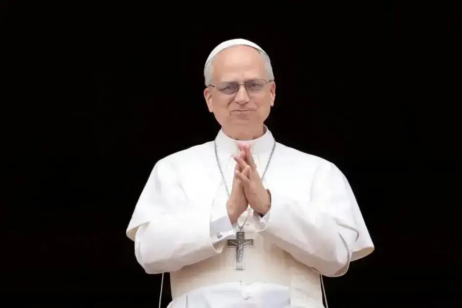 Papa Leão XIV critica disparidade salarial e a ascensão dos trilionários