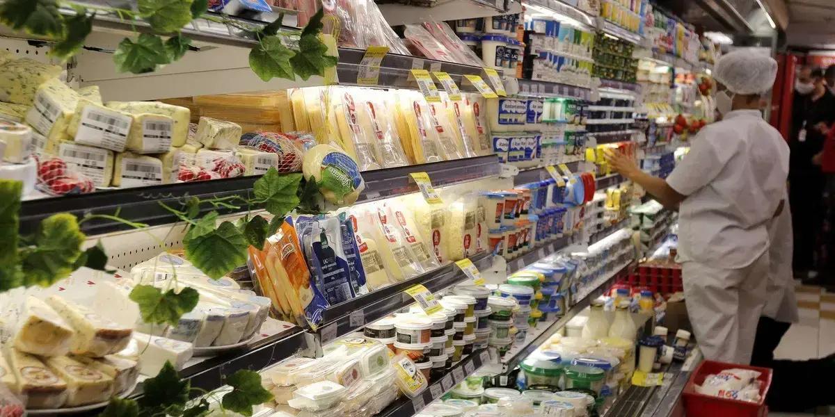 Queda nas exportações de alimentos em agosto é impactada por tarifas dos EUA