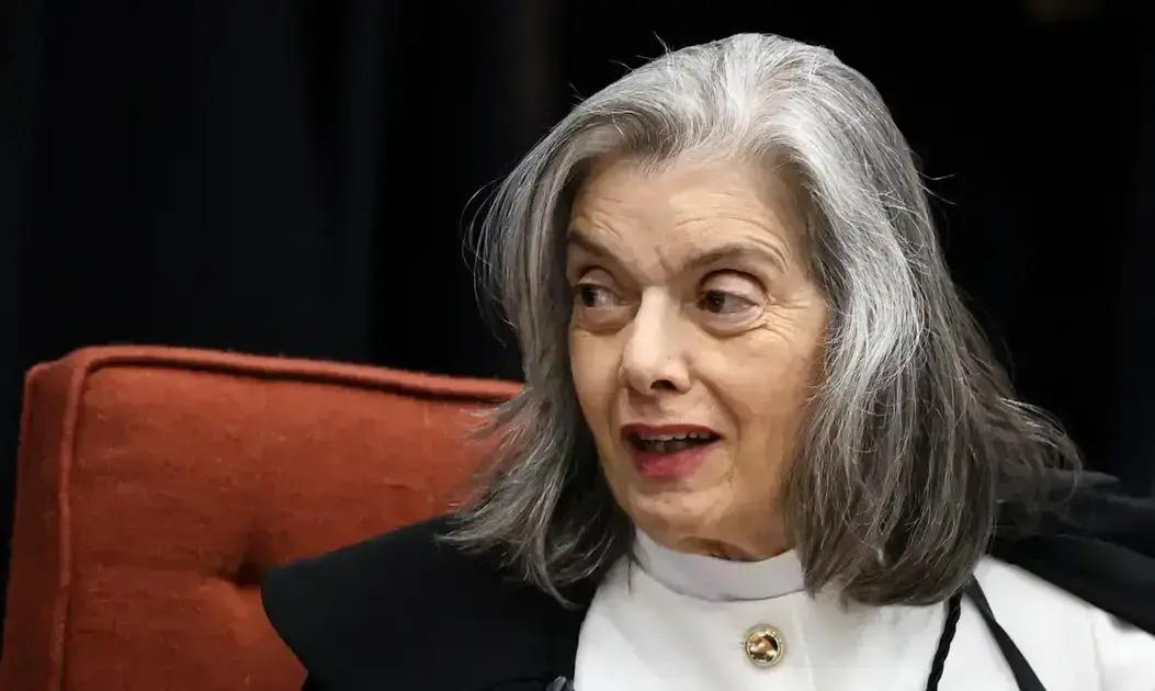 Cármen Lúcia exige explicações sobre mudanças na Ficha Limpa de Lula e Alcolumbre