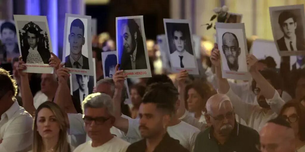 Catedral da Sé lotada recorda 50 anos do assassinato de Vladimir Herzog