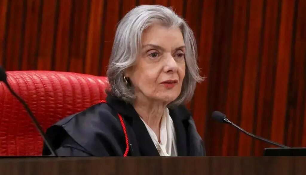 Ministra Cármen Lúcia promete celeridade em julgamento sobre a Ficha Limpa