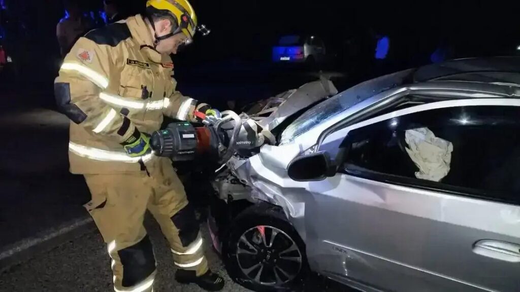 Mulher de 68 anos morre em acidente na MG-179 em São João da Mata