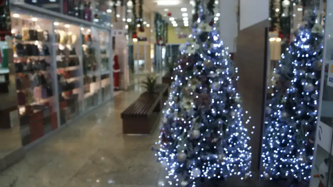 CDL Monlevade anuncia horários especiais para o comércio no mês de dezembro