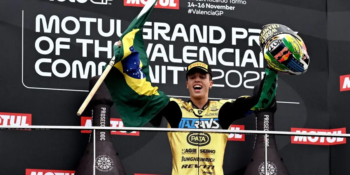 Diogo Moreira faz história ao vencer o Campeonato Mundial de Moto2