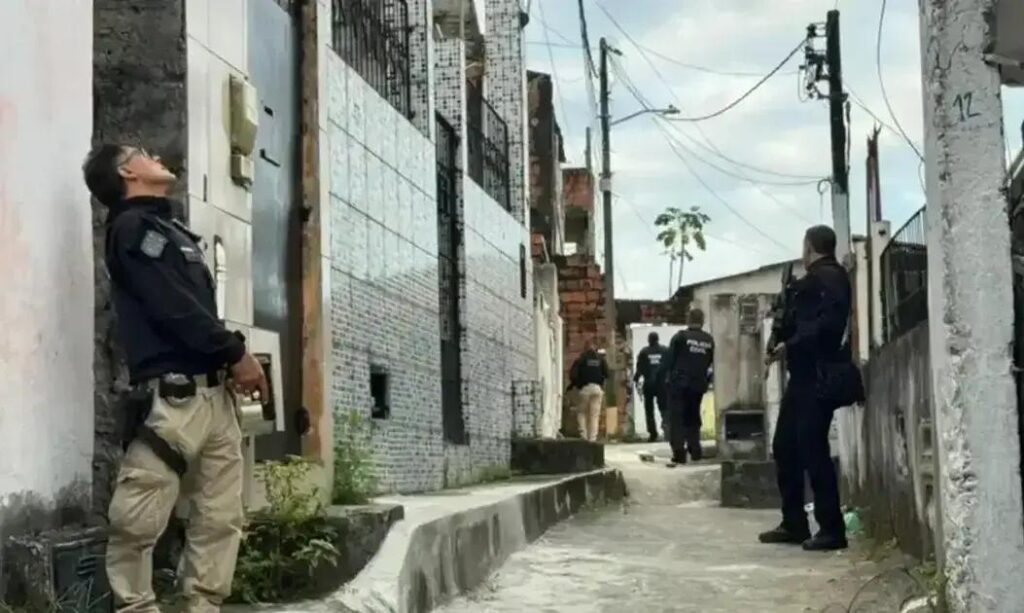Operação Freedom: 35 detidos e 1 morto em ação contra Comando Vermelho na Bahia