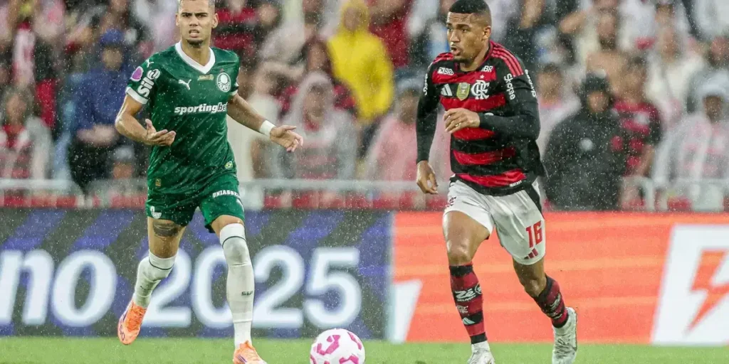 Palmeiras e Flamengo duelam pela primeira taça tetracampeã na Libertadores