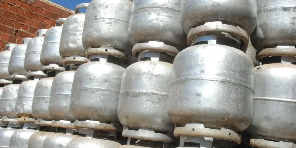 Beneficiários com NIS final 6 recebem Auxílio Gás nesta quinta-feira Beneficiários com NIS final 6 recebem Auxílio Gás nesta quinta-feira