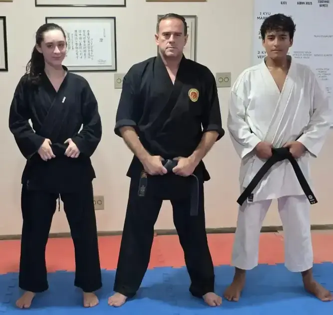 Juventude de Monlevade brilha com novas faixas pretas no karatê Juventude de Monlevade brilha com novas faixas pretas no karatê