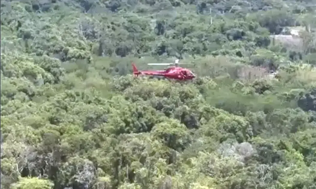 Acidente de helicóptero em Guaratiba, Rio de Janeiro, deixa três mortos