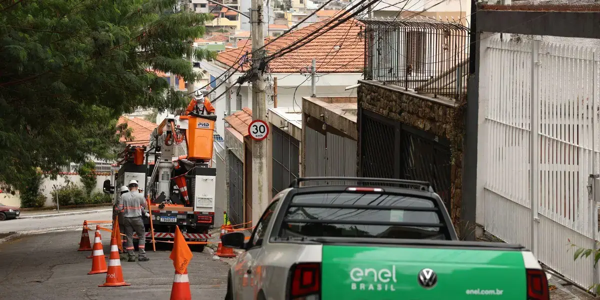 Apagão impacta 4,4 milhões de clientes da Enel em São Paulo