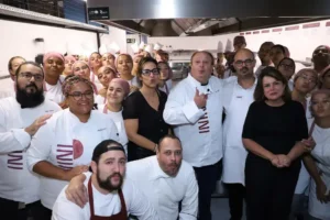 Chef Érick Jacquin encanta Belo Horizonte com visita ao CRQA