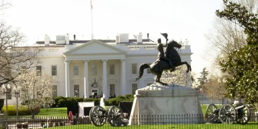 Lula anuncia viagem a Washington em março para reunião com Trump