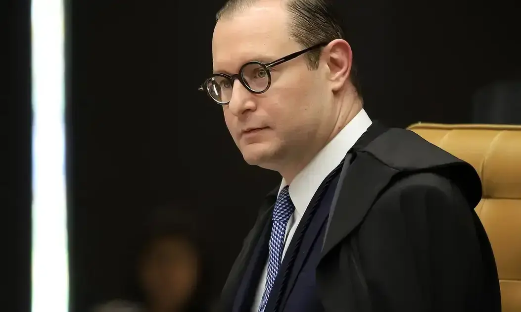STF analisa proibição de advogados em perícias médicas