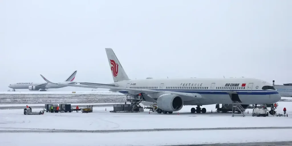 Tempestade Goretti causa caos aéreo e ferroviário na Europa