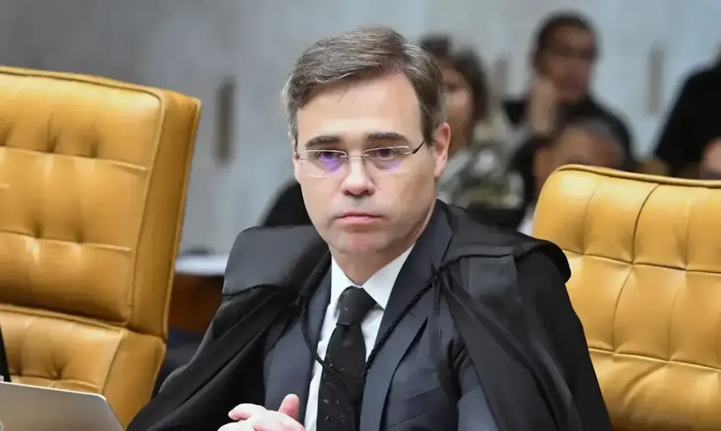 André Mendonça é designado como relator de habeas corpus em favor de Bolsonaro
