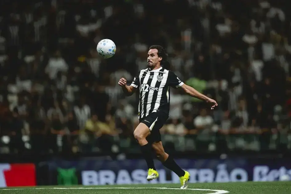 Bragantino vence Atlético-MG e se destaca no início do Brasileirão