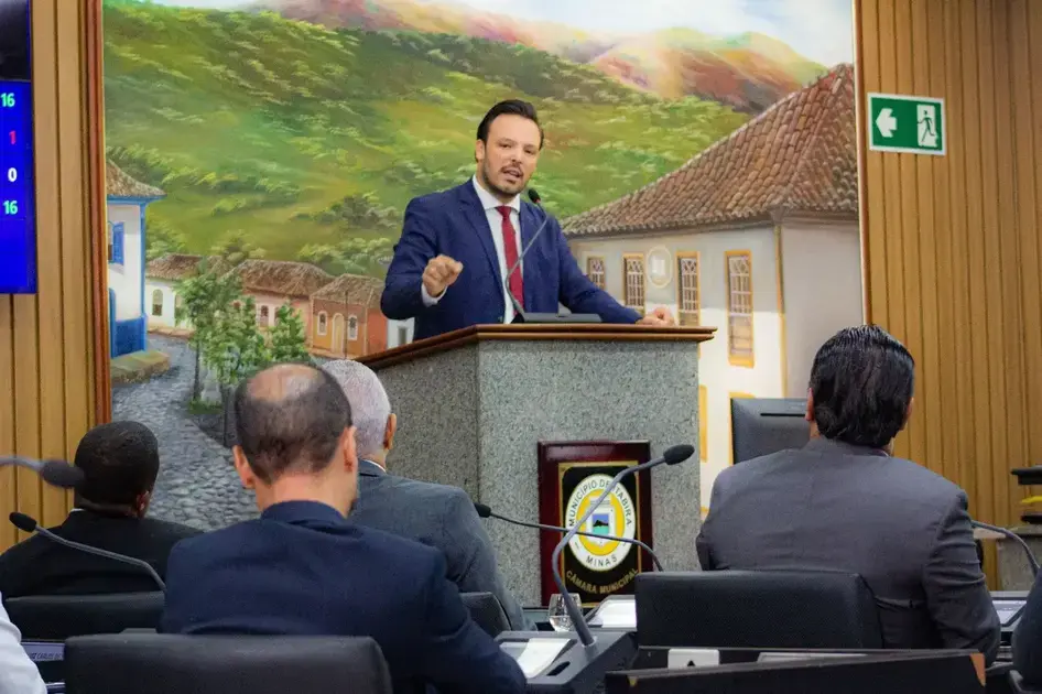 Câmara de Itabira aprova licença de mandato de Gabriel Quintão por unanimidade