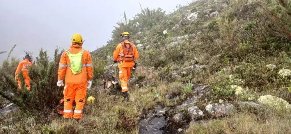 Irmãos somem durante escalada no Pico da Bandeira e acionam buscas no Espírito Santo