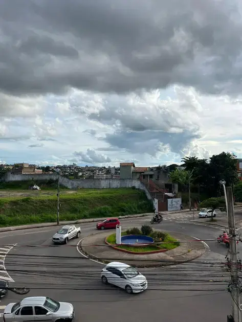 Predomínio de nuvens e chuvas em Minas Gerais neste sábado